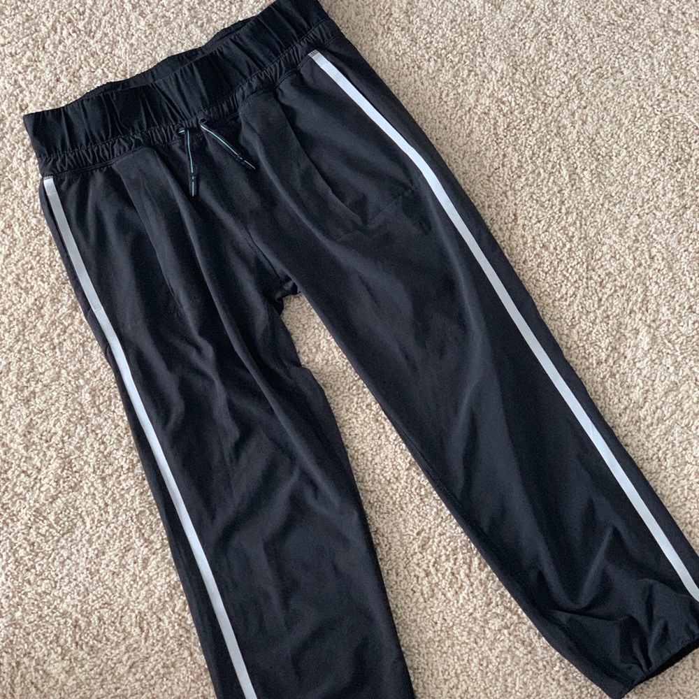 NWOT Ivivva / Lululemon 🍋 Kids Crop Pants